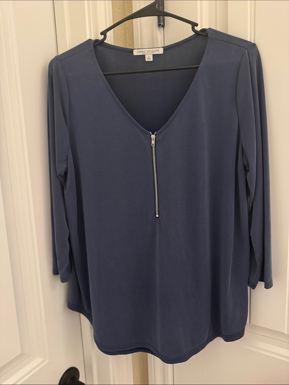Green Envelope Slate Blue Long-Sleeve V-Neck Top with Front Zip